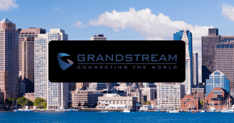 Logo Grandstream với khẩu hiệu Connecting the World, nền là toàn cảnh thành phố Boston – nơi đặt trụ sở chính của Grandstream.