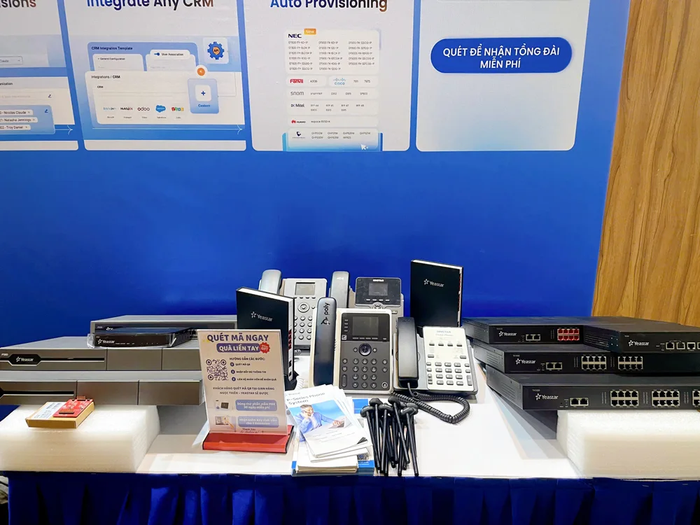 Các khu vực demo sản phẩm được bố trí khoa học, giúp khách tham quan dễ dàng tiếp cận và khám phá những giải pháp tổng đài IP tiên tiến.